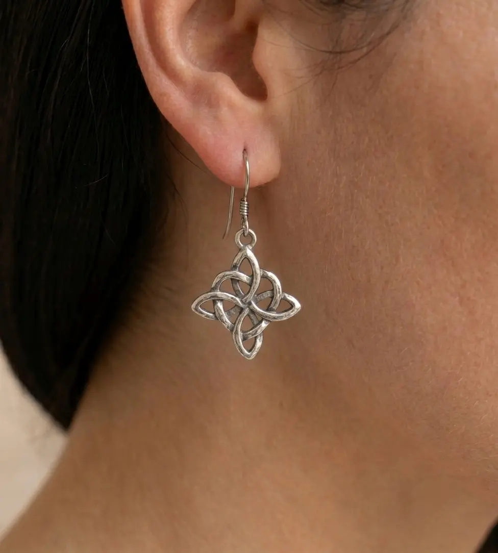 Boucles d'Oreilles Nœud Entrelacé craft detail